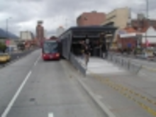 aproximacion_de_bus_a_estacion_2.jpg
