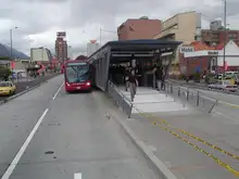 aproximacion_de_bus_a_estacion_2.jpg