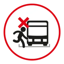 No cruzar en la v&iacute;a con carros en movimiento