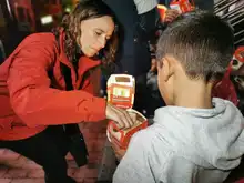 Día de velitas con la gerente de TransMilenio en el TransMiCable