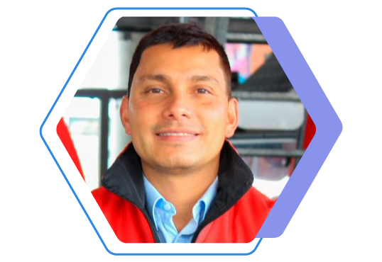 Mario Loaiza Gerente General Consorcio CABLEMÓVIL (Fanalca+ Transdev) Operador del Teleférico Urbano de pasajeros. TransMiCable – TRANSMILENIO S.A Mario Loaiza Gerente General Consorcio CABLEMÓVIL (Fanalca+ Transdev) Operador del Teleférico Urbano de pasajeros. TransMiCable – TRANSMILENIO S.A