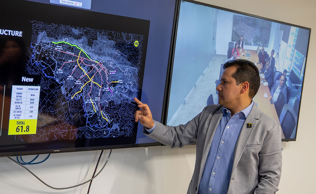 Gerente general de TRANSMILENIO S.A., Orlando Santiago Cely