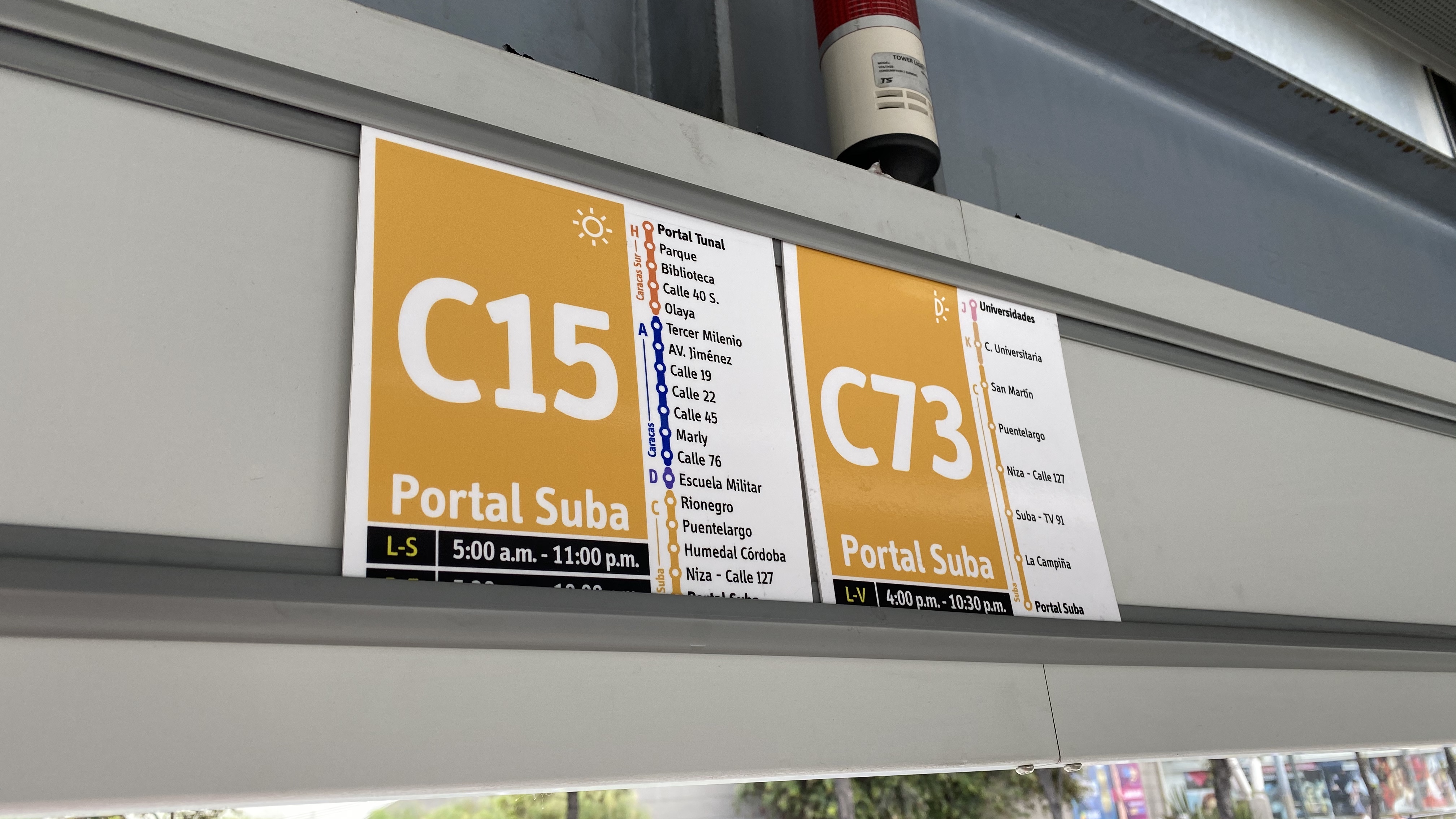 Acrílicos de servicios Acrílicos de servicios