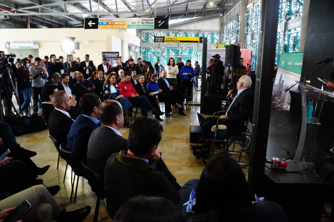 Bogotá presenta nuevos esquemas de desarrollo urbano orientados al transporte público