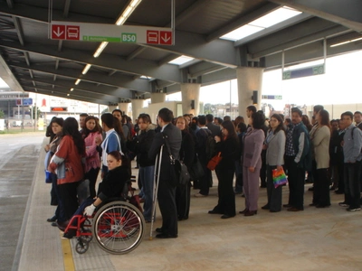ACCESIBILIDAD A PERSONAS EN CONDICI&Oacute;N DE DISCAPACIDAD EN EL SISTEMA TRANSMILENIO 