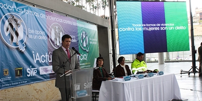 EN TRANSMILENIO NO QUEREMOS M&Aacute;S VIOLENCIA CONTRA LAS MUJERES &iexcl;ACT&Uacute;A Y DENUNCIA!