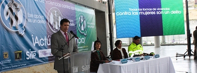 EN TRANSMILENIO NO QUEREMOS M&Aacute;S VIOLENCIA CONTRA LAS MUJERES &iexcl;ACT&Uacute;A Y DENUNCIA!