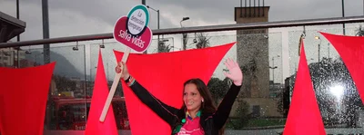 CAMPA&Ntilde;A DE PREVENCI&Oacute;N DE C&Aacute;NCER DE SENO EN TRANSMILENIO