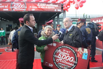 RECONOCIMIENTO AL PASAJERO 5 MIL MILLONES