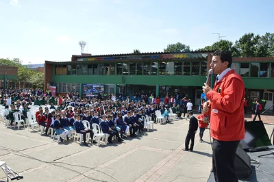13000 TARJETAS PARA ESTUDIANTES DE COLEGIOS DEL DISTRITO