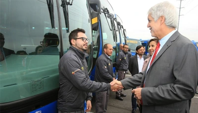 Alcalde Pe&ntilde;alosa entreg&oacute; 80 nuevos buses para el SITP