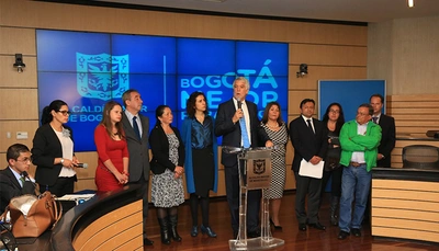 Alcald&iacute;a Pe&ntilde;alosa entrega soluciones econ&oacute;micas a peque&ntilde;os propietarios del SITP