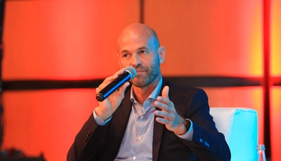 La mejor tecnología para el ambiente es que la gente se baje del carro y se suba al bus: Ministro de Transporte de Argentina