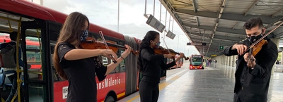 Orquesta Filarm&oacute;nica de Bogot&aacute; se toma TransMilenio