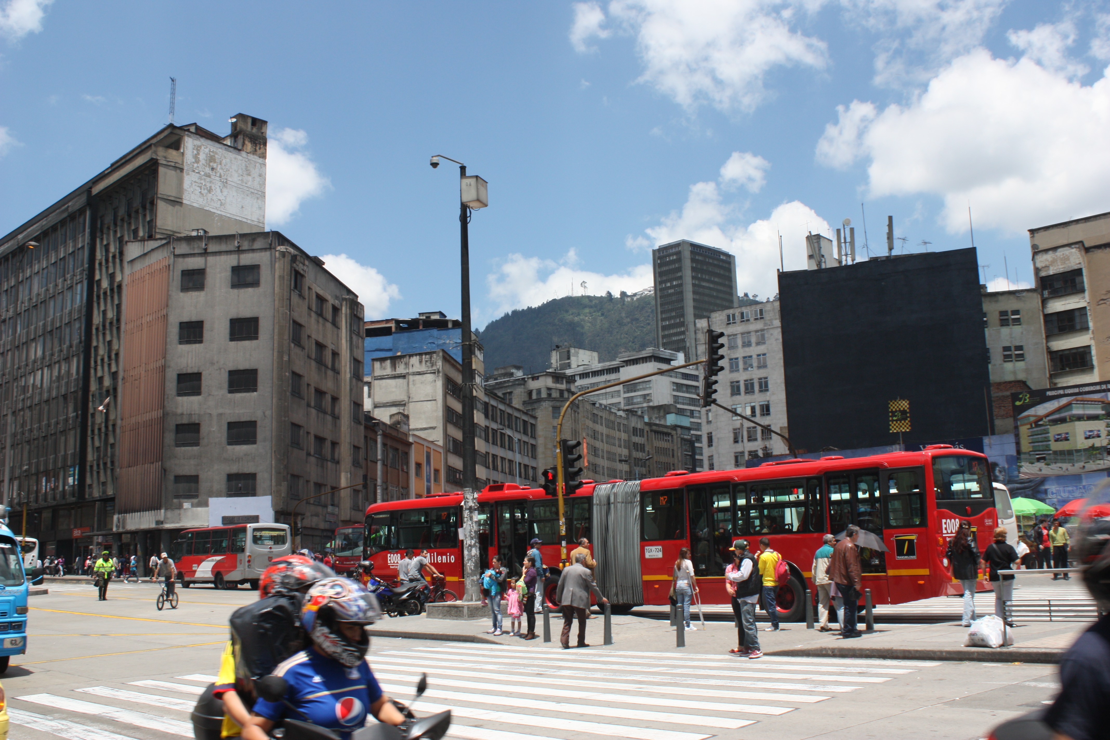 ARRANCA CON ÉXITO CUARTA FERIA INTERNACIONAL DE TRANSPORTE MASIVO