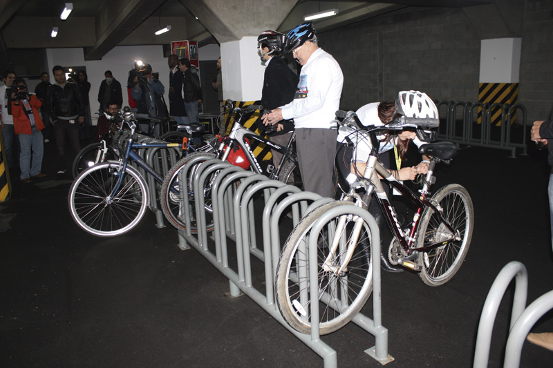 PRIMERA JORNADA GRATUITA DE MANTENIMIENTO DE BICICLETAS EN TRANSMILENIO  