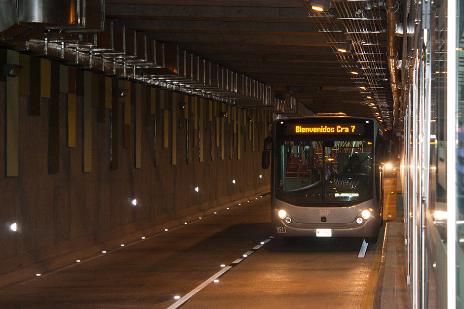 Inicia Operaci&oacute;n la Carrera 7 con Buses Duales