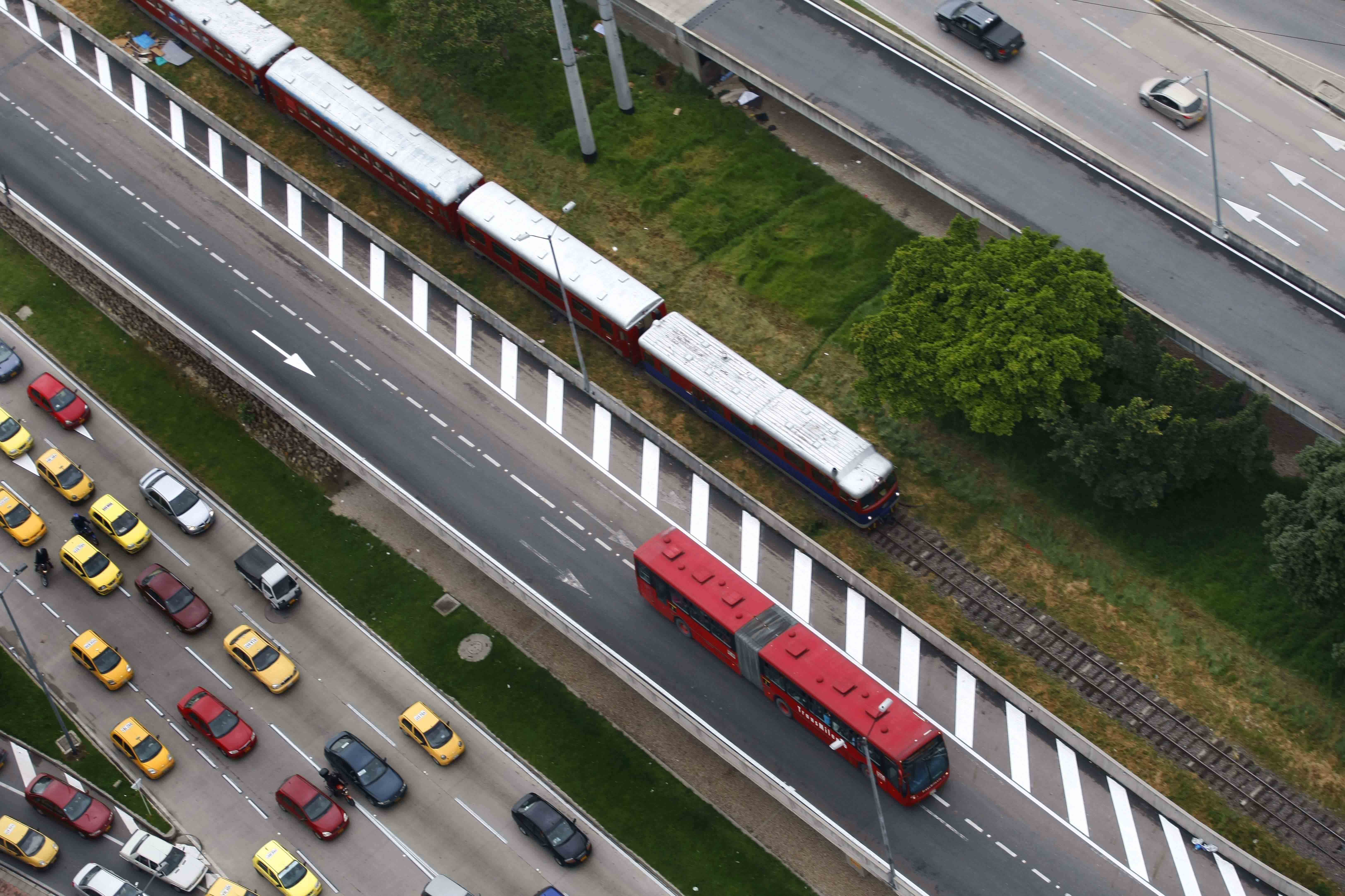 TRANSMILENIO PONE EN OPERACI&Ograve;N ESTACI&Oacute;N PROVISIONAL EN EL EJE AMBIENTAL 
