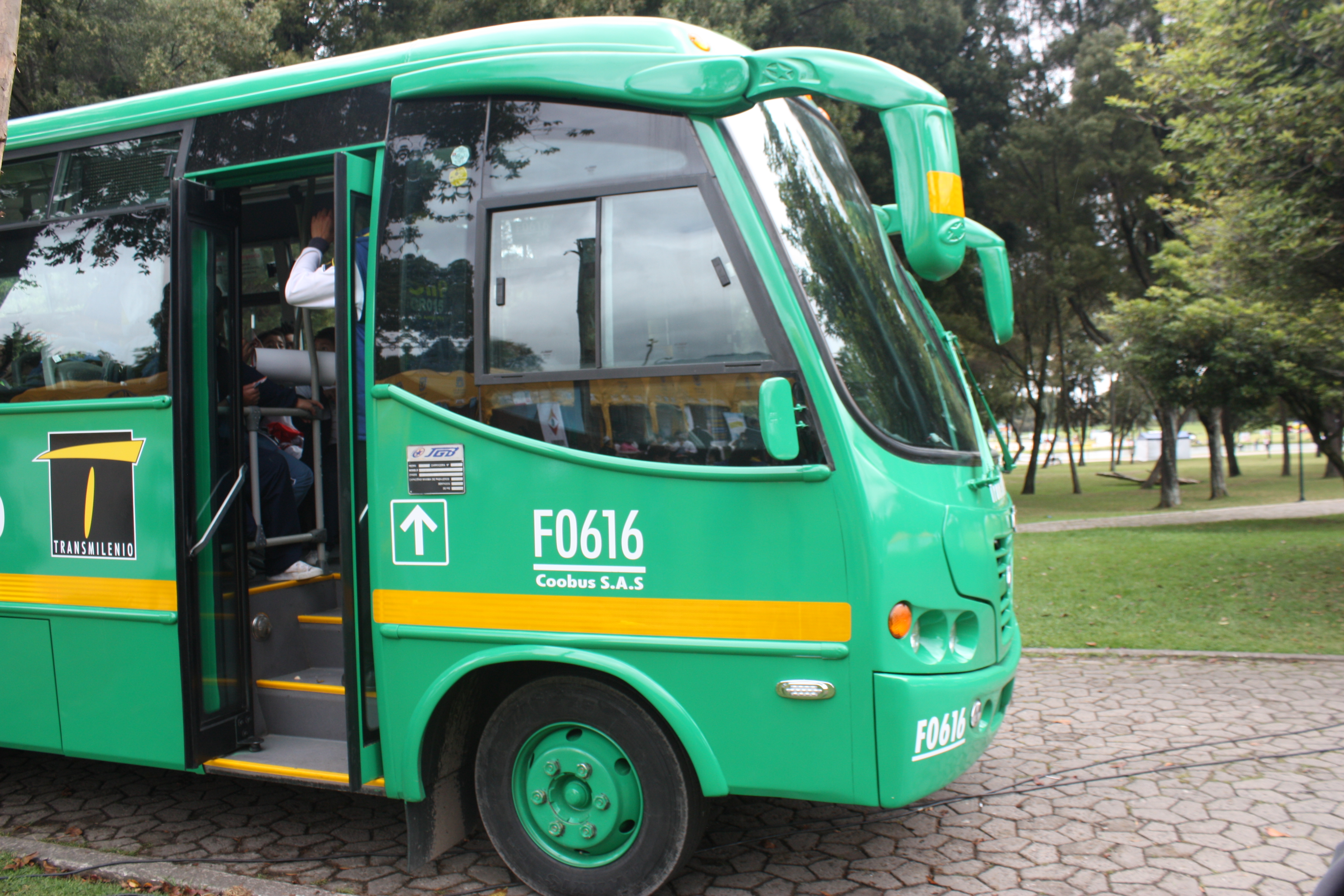 NUEVOS BUSES PARA RUTAS ALIMENTADORAS EN LA TRONCAL AMÉRICAS 