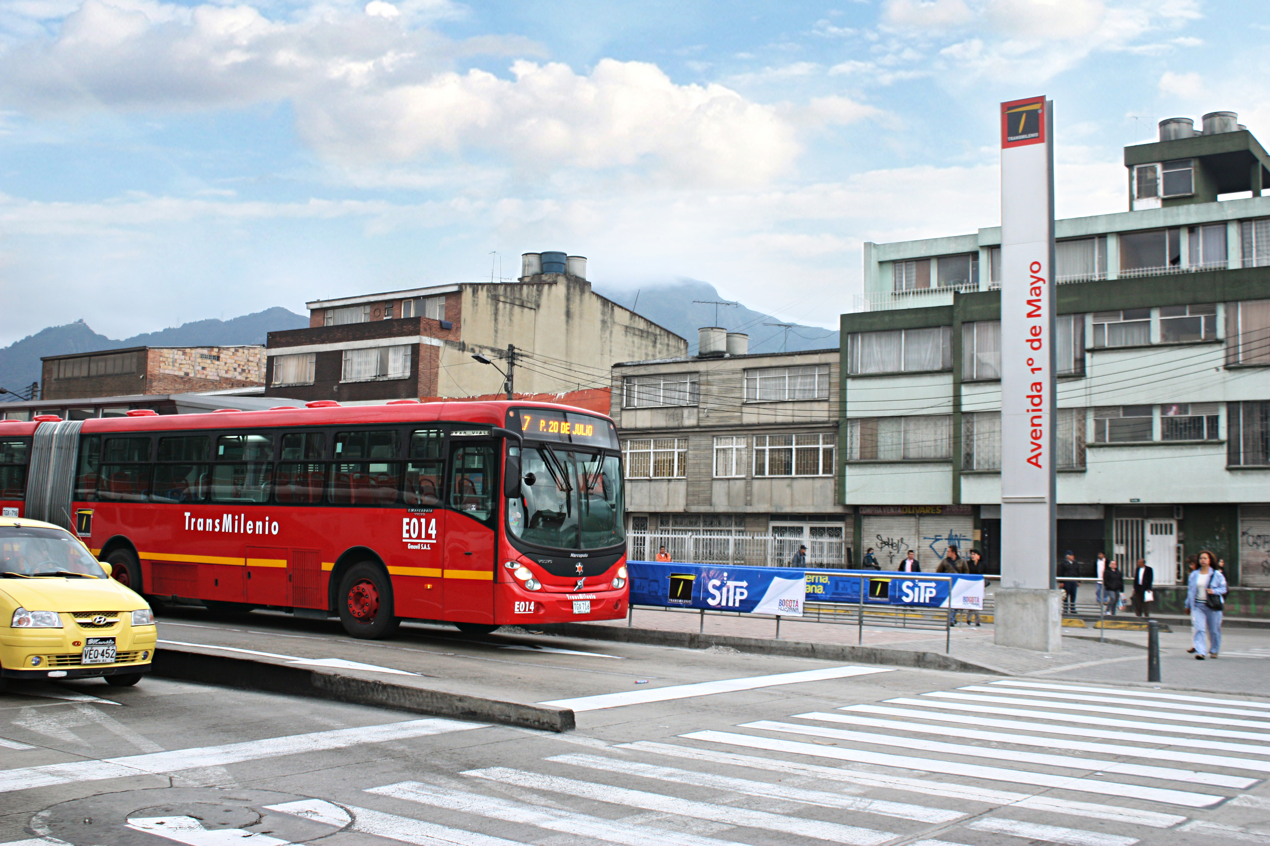 Delegación de Chile visitó TransMilenio 