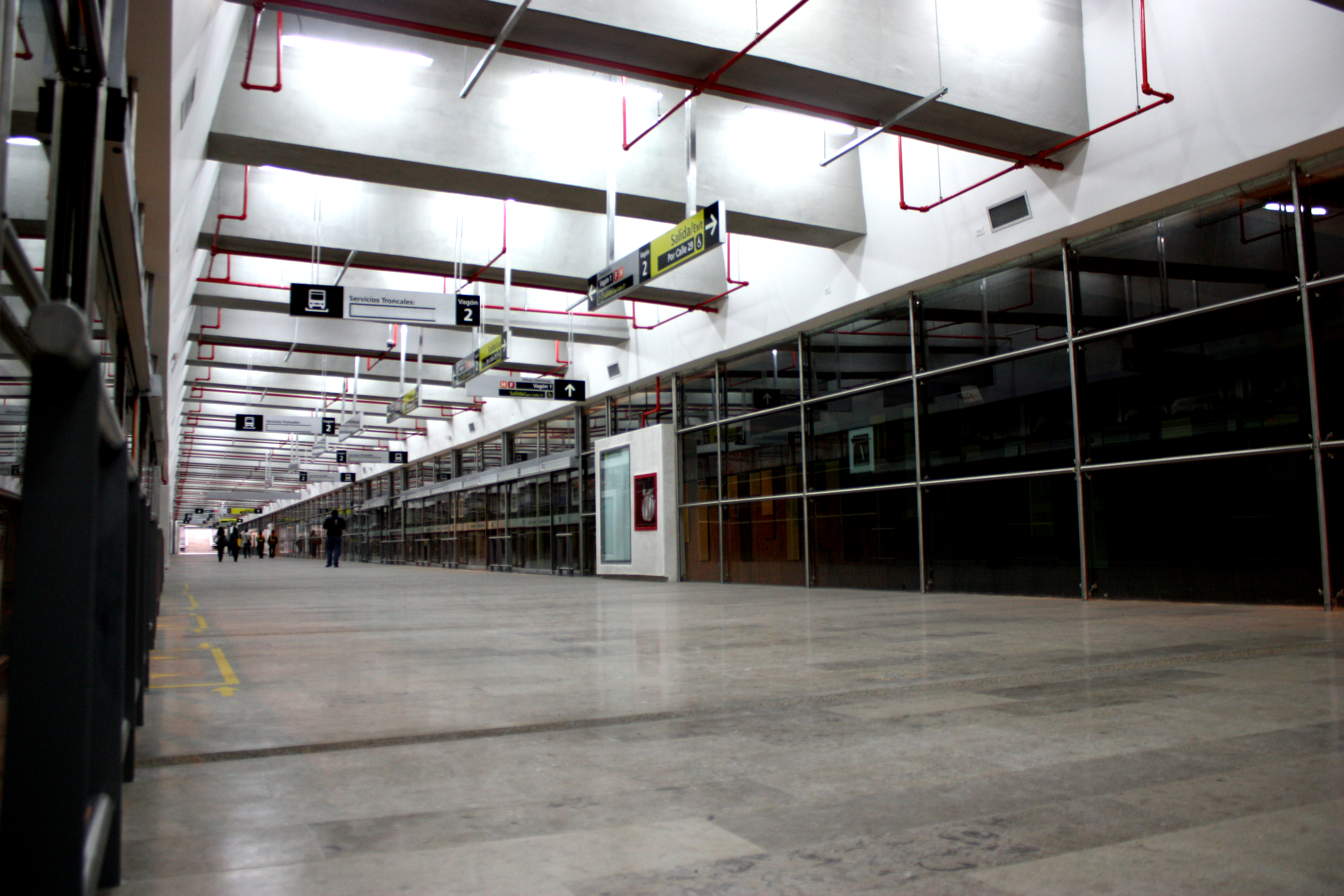 Cambios de paradas en la estación Carrera 77