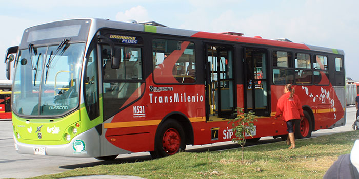 ENTIDADES DEL DISTRITO SE UNEN PARA EJERCER MAYOR CONTROL AL AIRE EN BOGOTA