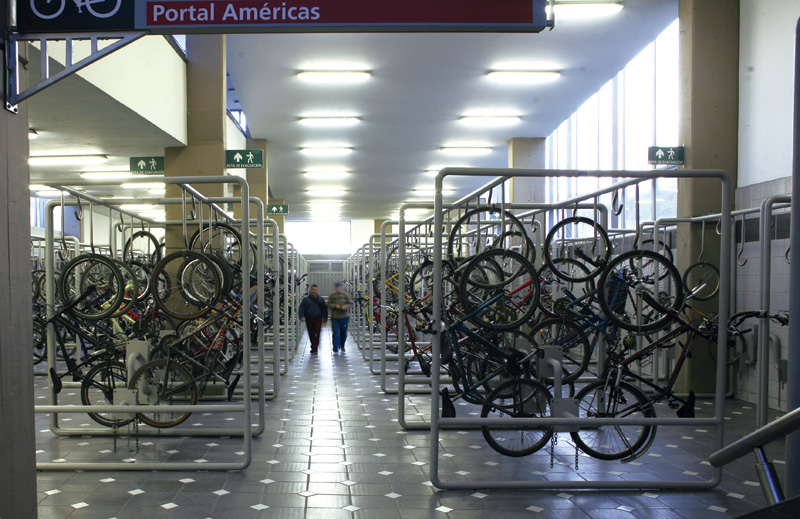 TRES NUEVOS CICLOPARQUEADEROS PARA EL SISTEMA TRANSMILENIO