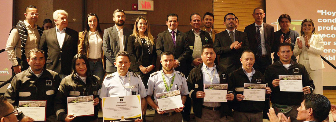 215 conductores y nueve concesionarios del SITP reciben distinci&oacute;n